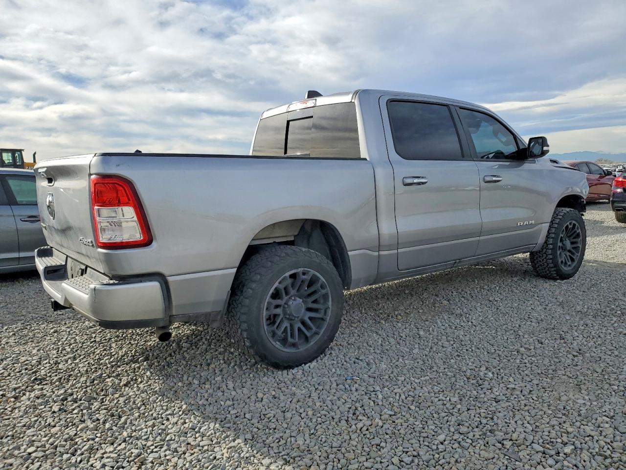 2019 RAM 1500 BIG HORN/LONE STAR photo 3
