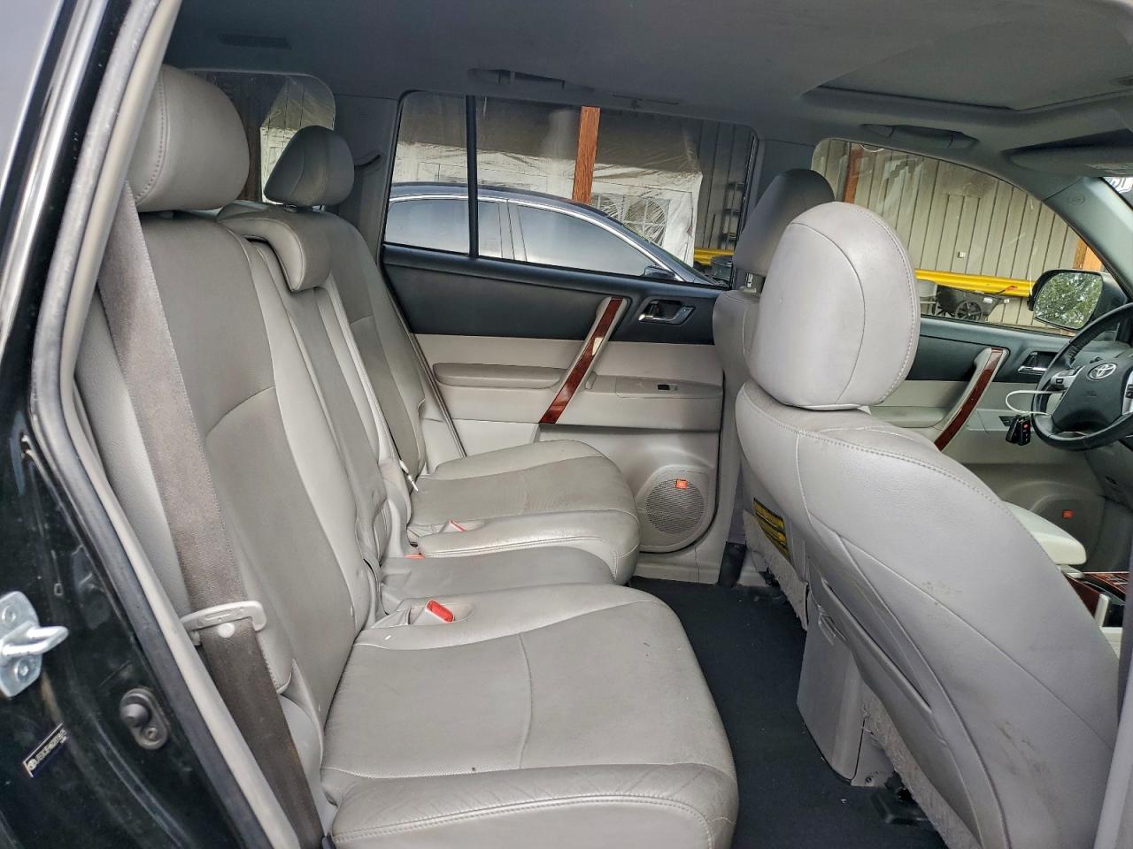 2013 TOYOTA HIGHLANDER HYBRID LIMITED photo 10