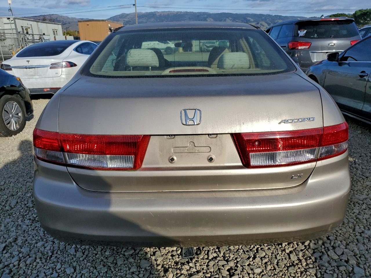 2003 HONDA ACCORD LX photo 6