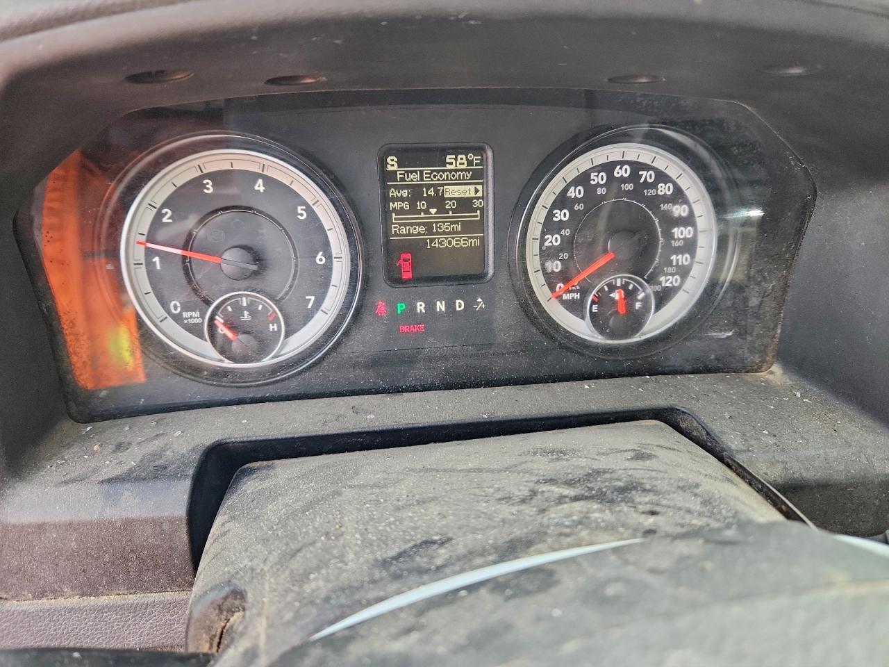 2015 RAM 1500 ST photo 9