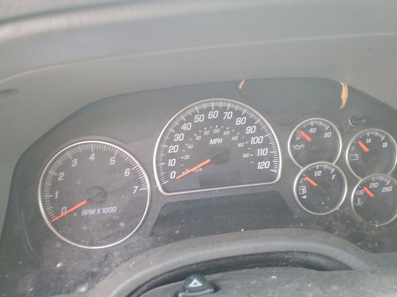 2004 GMC ENVOY photo 9