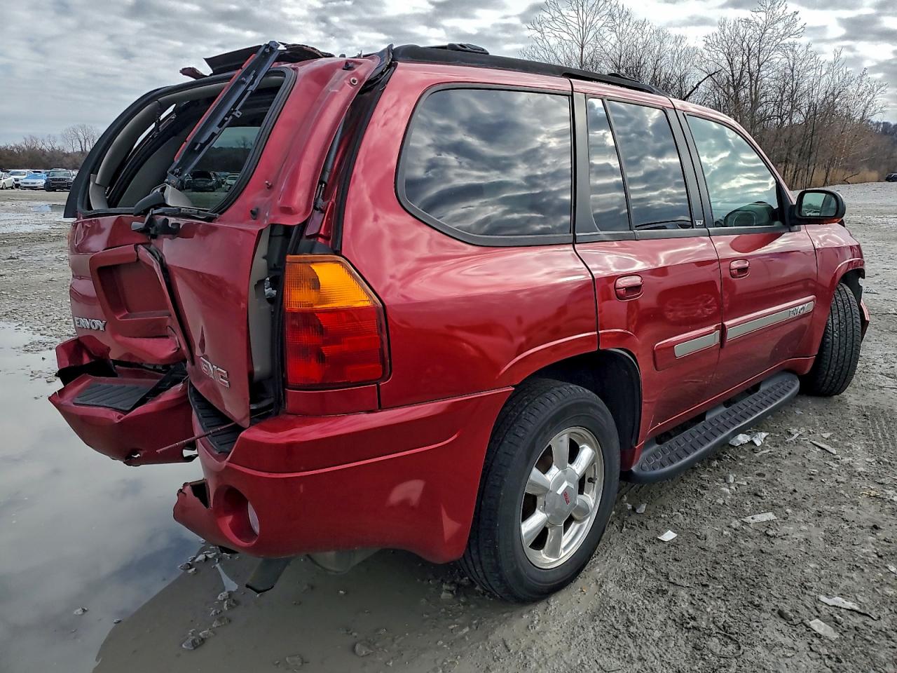 2004 GMC ENVOY photo 3