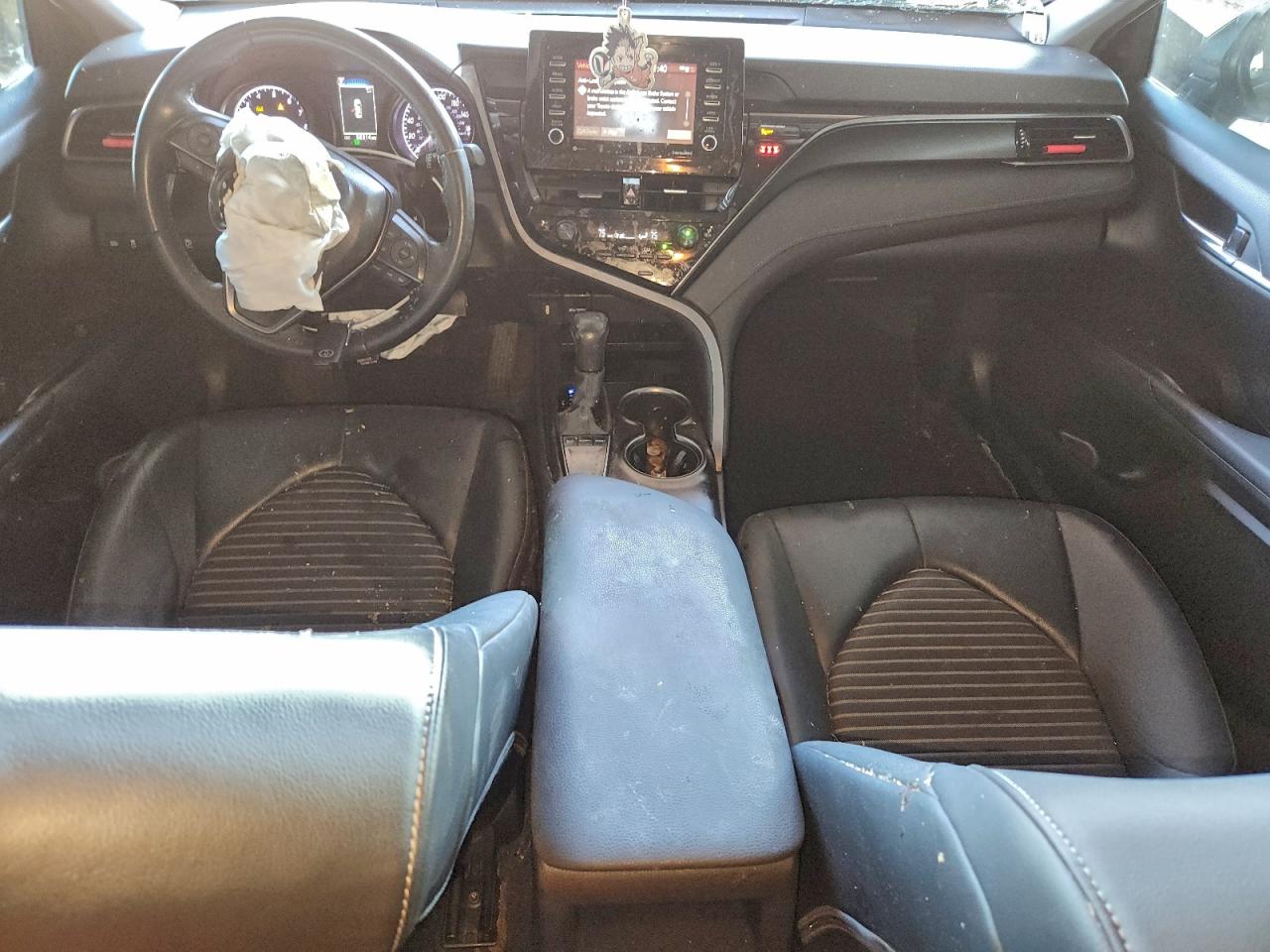 2022 TOYOTA CAMRY SE photo 8