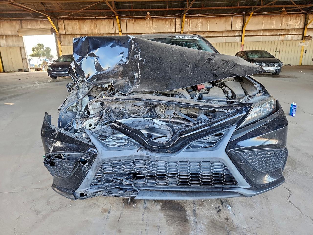 2022 TOYOTA CAMRY SE photo 5
