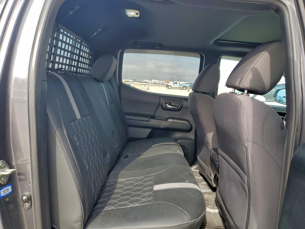 2017 TOYOTA TACOMA DOUBLE CAB photo 10