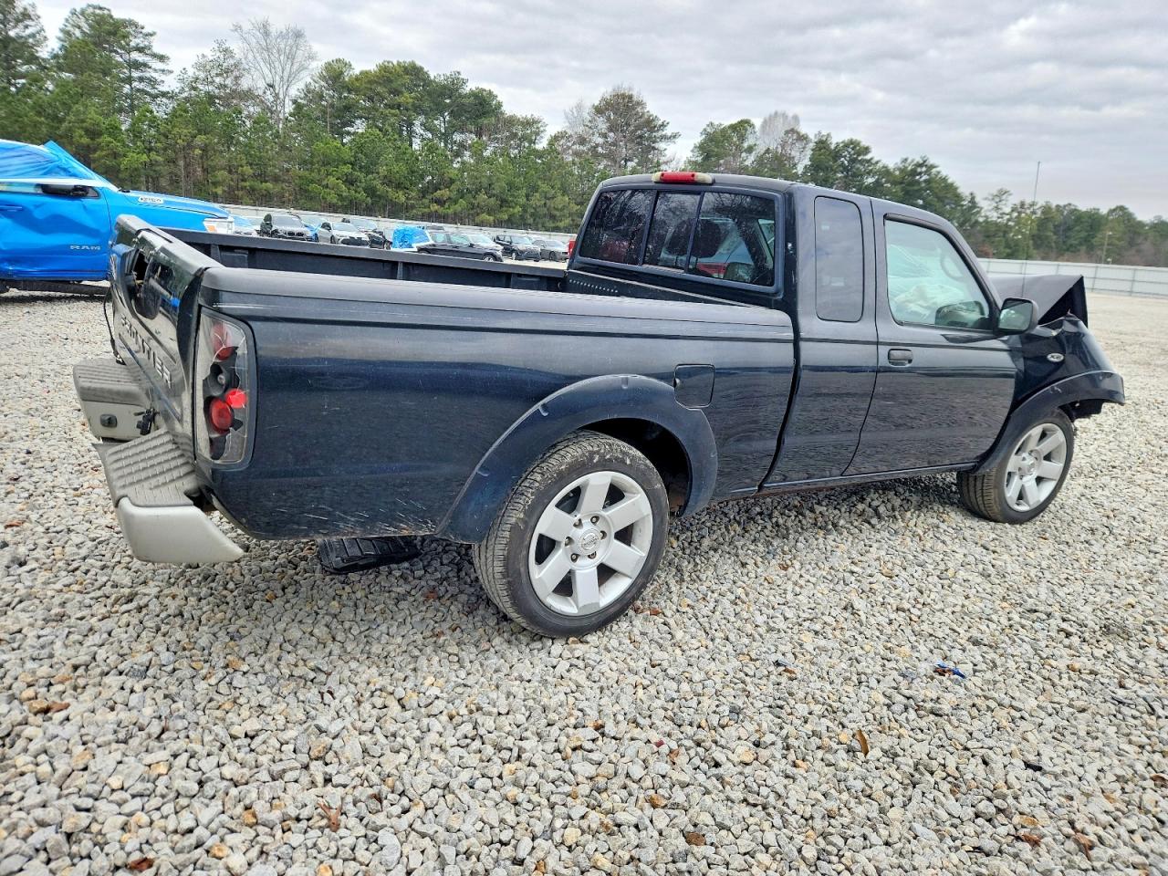 2004 NISSAN FRONTIER KING CAB XE photo 3
