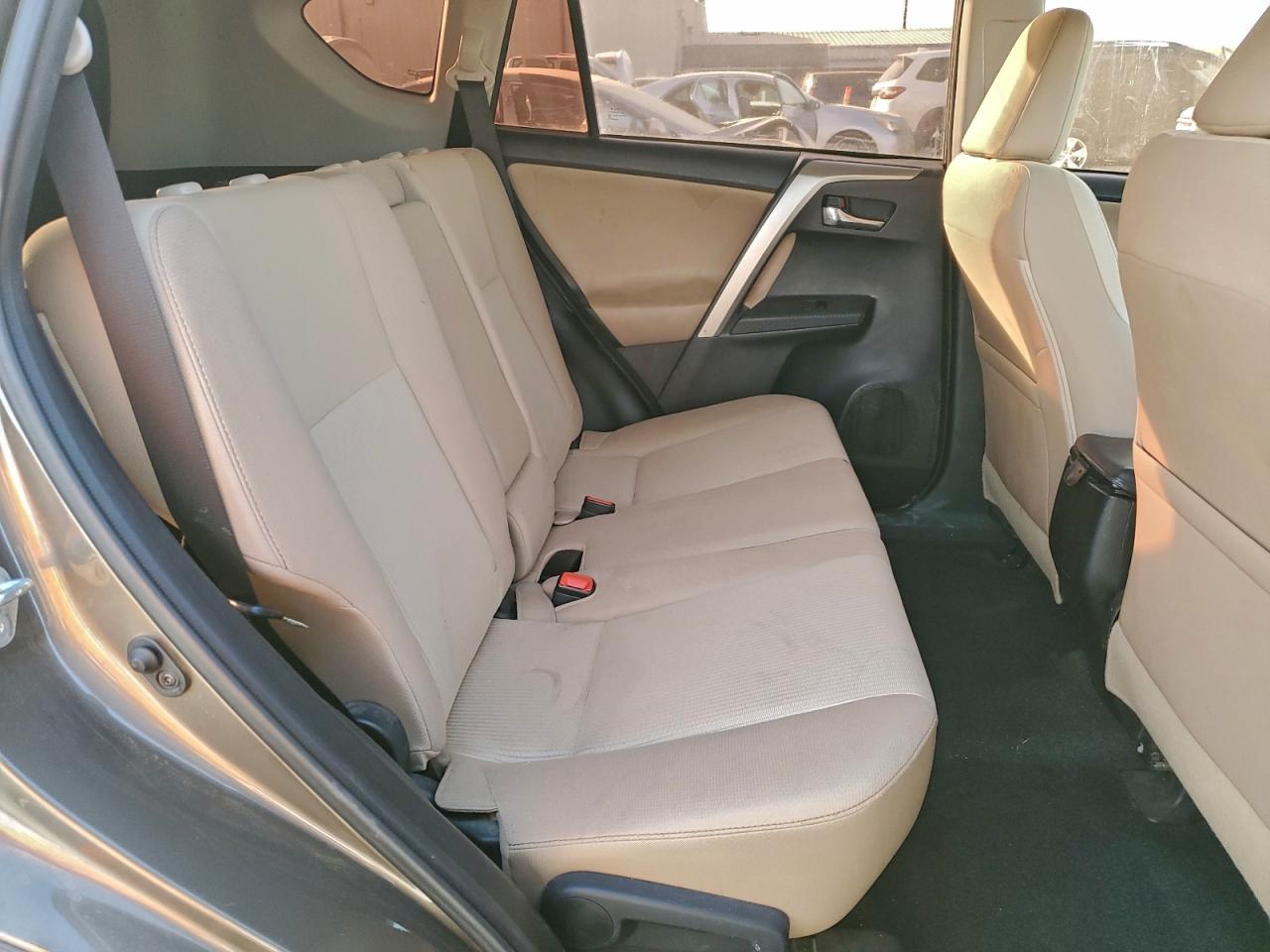 2014 TOYOTA RAV4 XLE photo 11