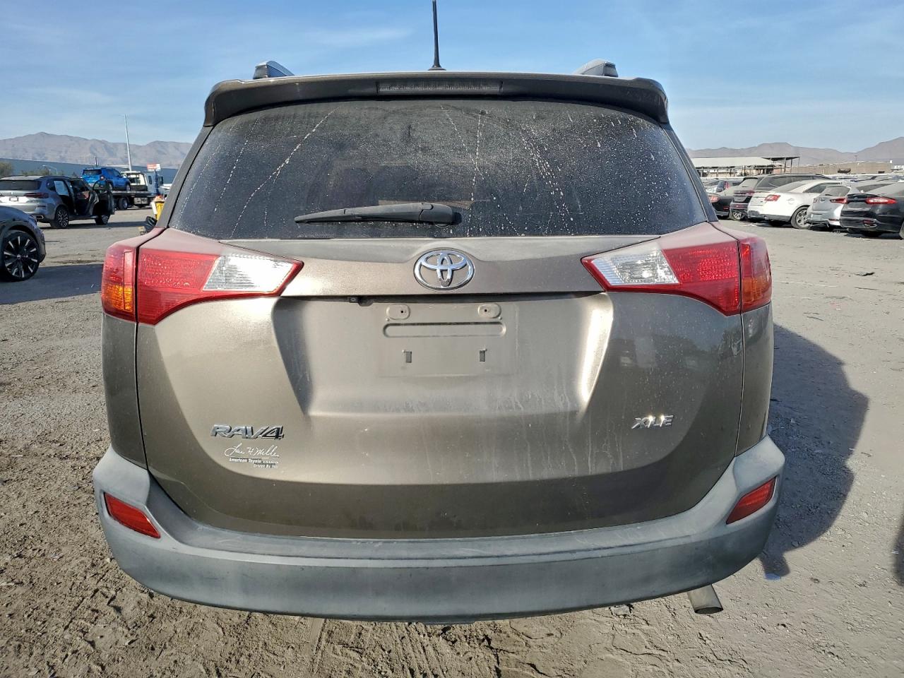 2014 TOYOTA RAV4 XLE photo 6