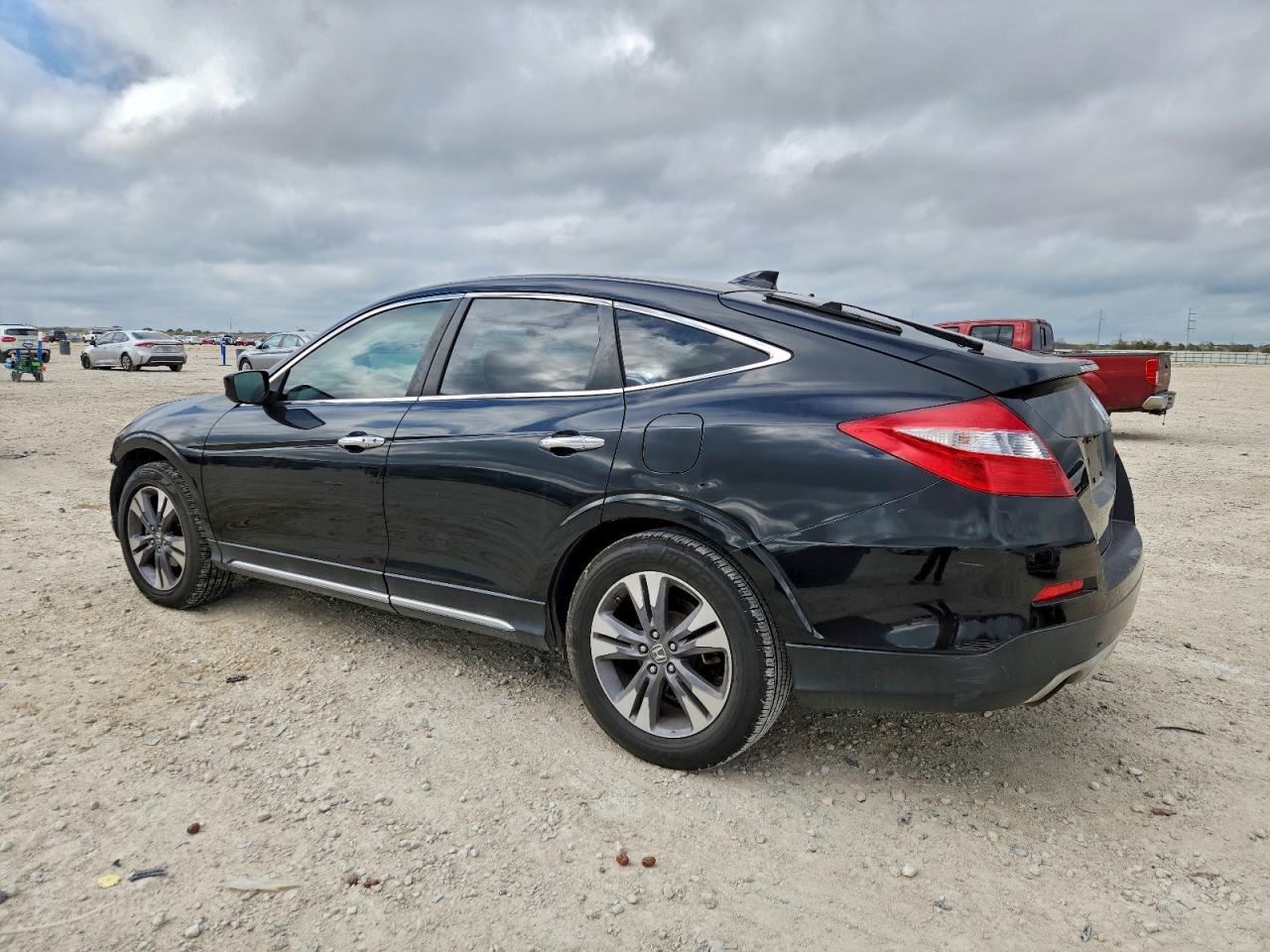 2013 HONDA CROSSTOUR EXL photo 2