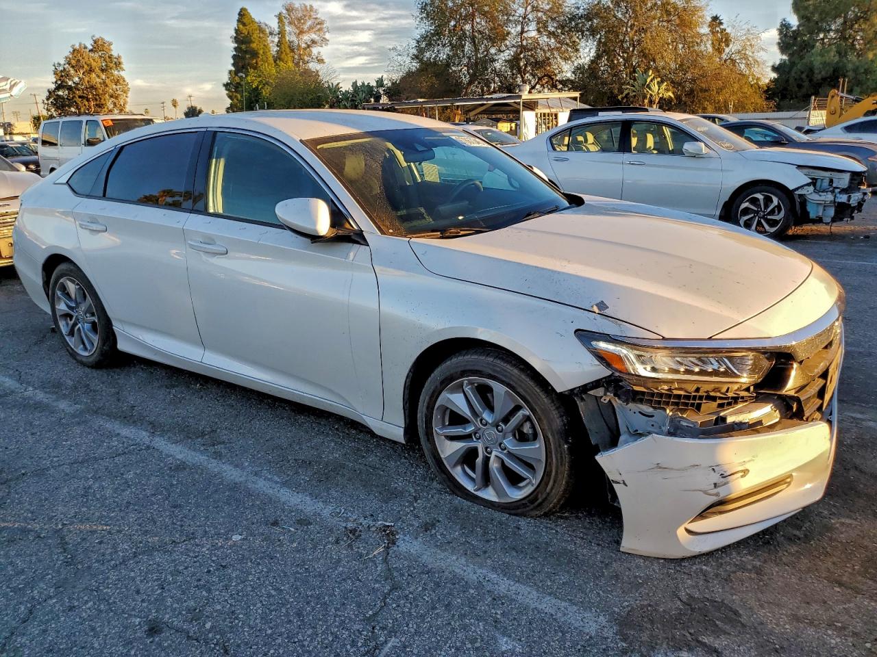 2020 HONDA ACCORD LX photo 4