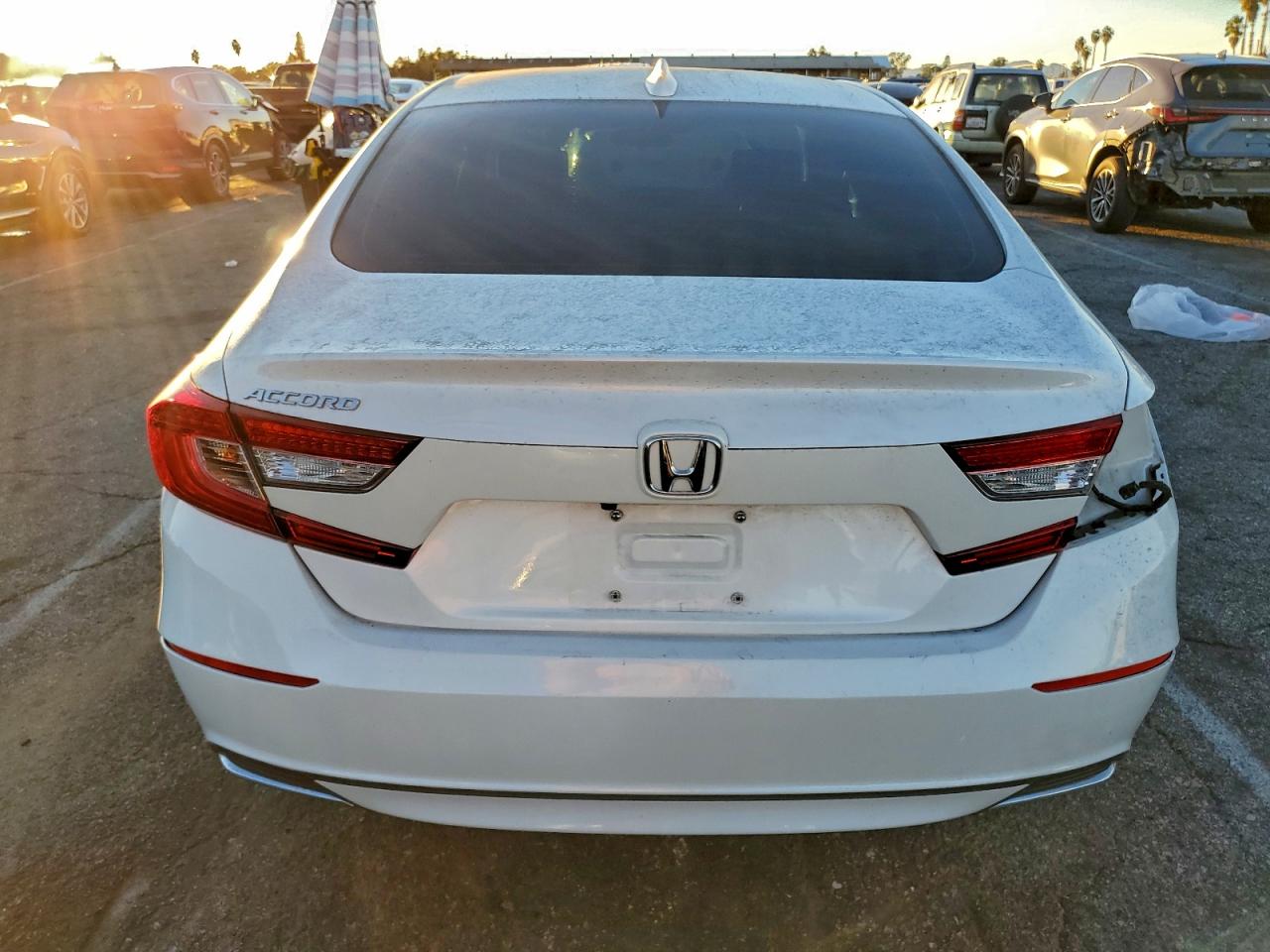 2020 HONDA ACCORD LX photo 6