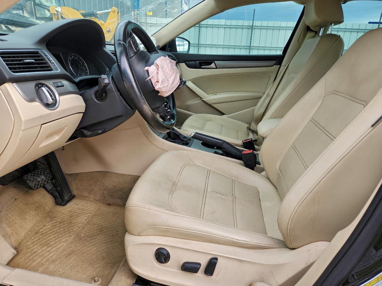 2014 VOLKSWAGEN PASSAT SE photo 7