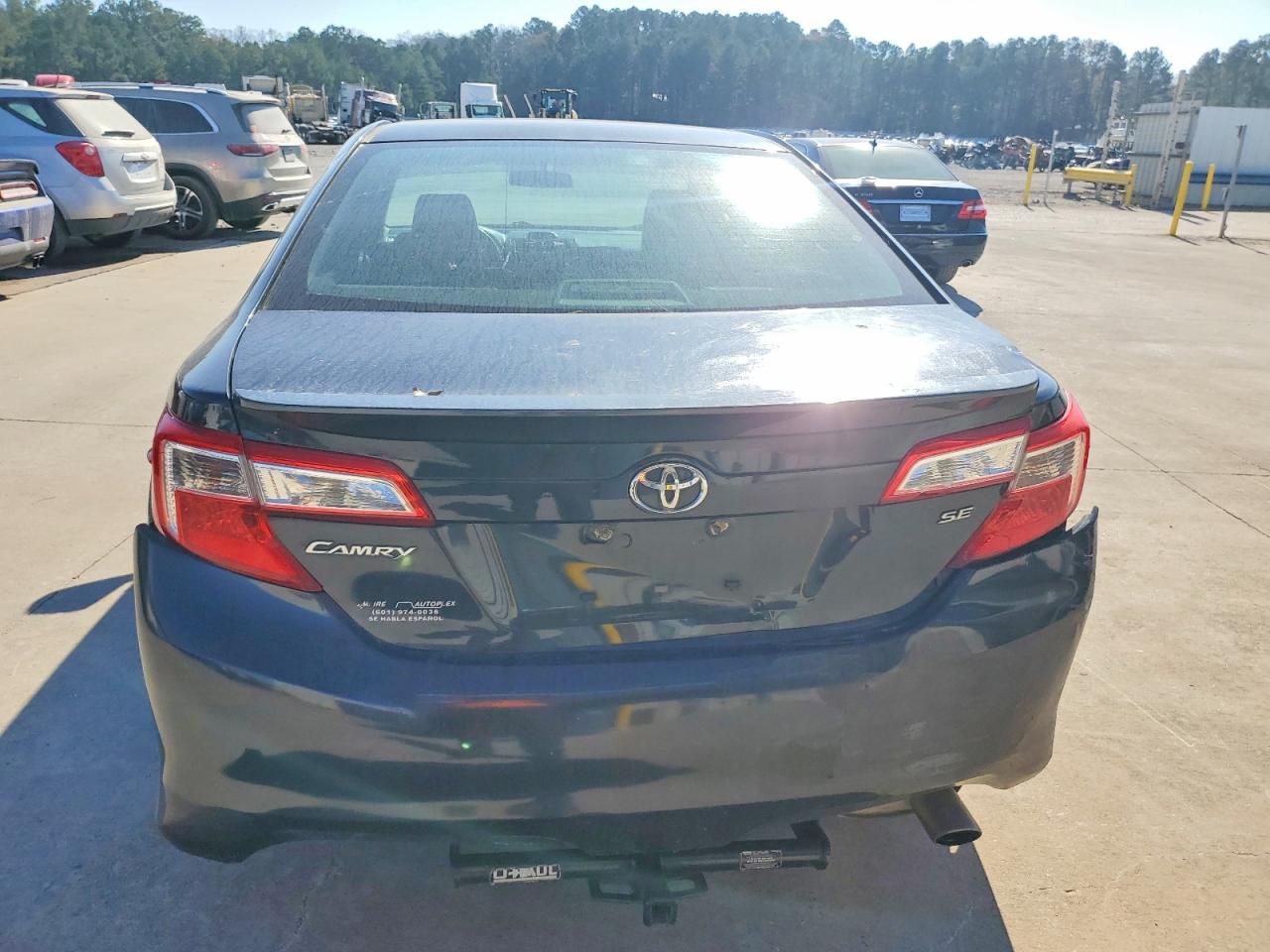 2014 TOYOTA CAMRY L photo 6