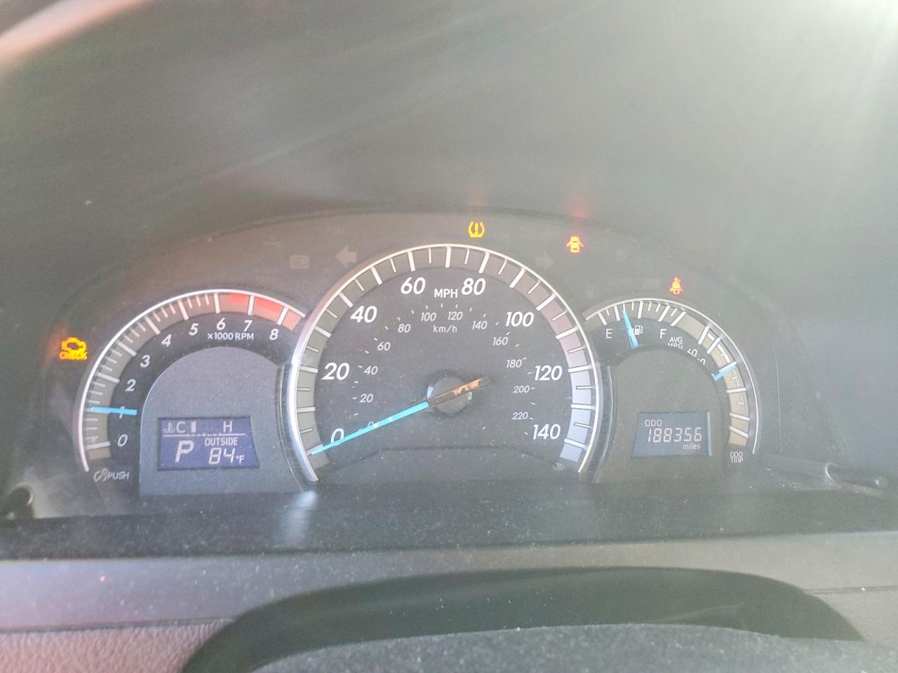 2014 TOYOTA CAMRY L photo 9