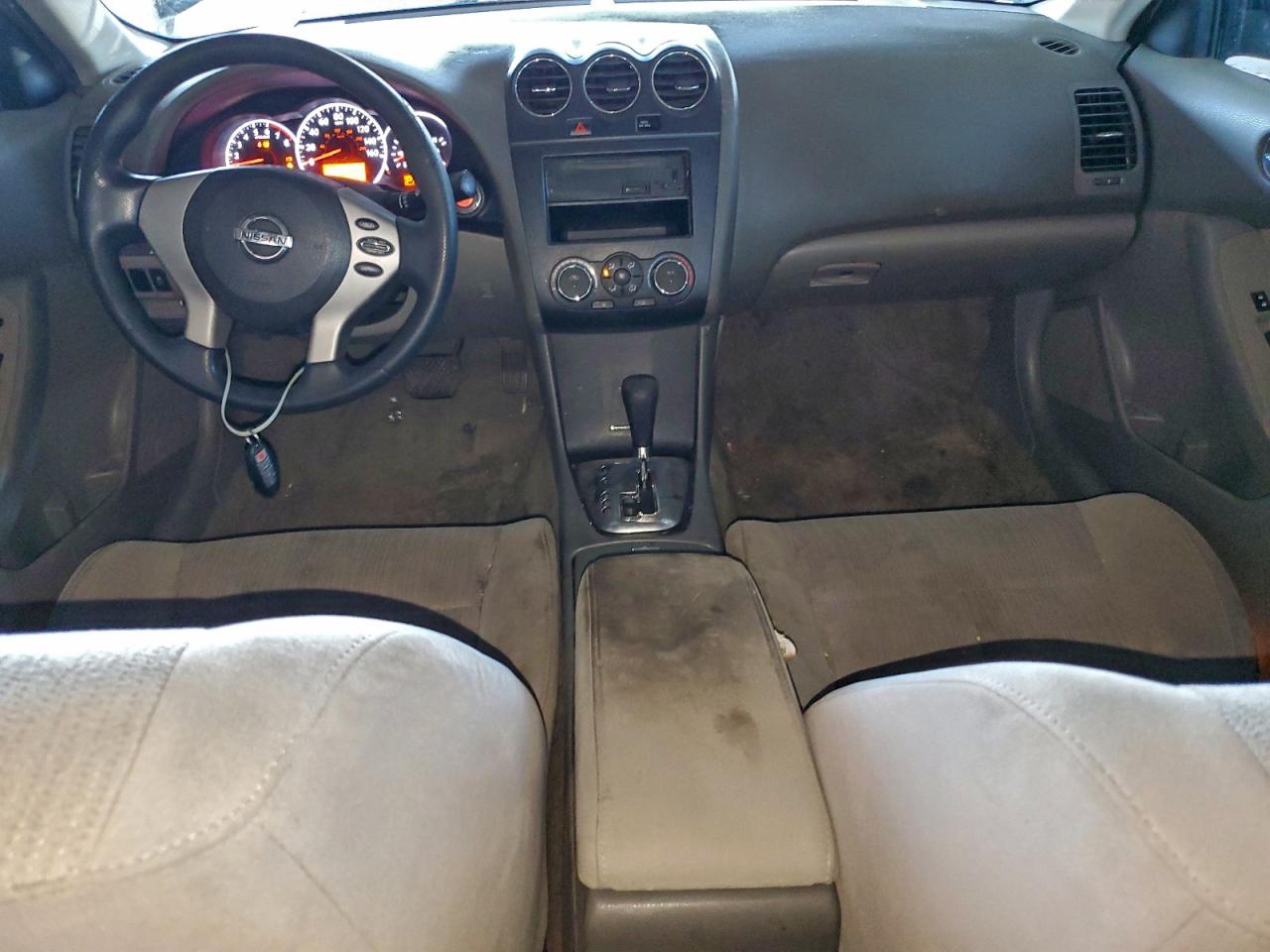 2011 NISSAN ALTIMA BASE photo 8