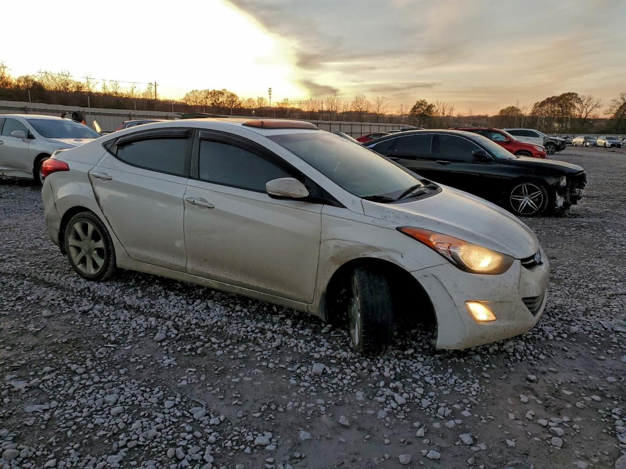 2013 HYUNDAI ELANTRA GLS photo 4