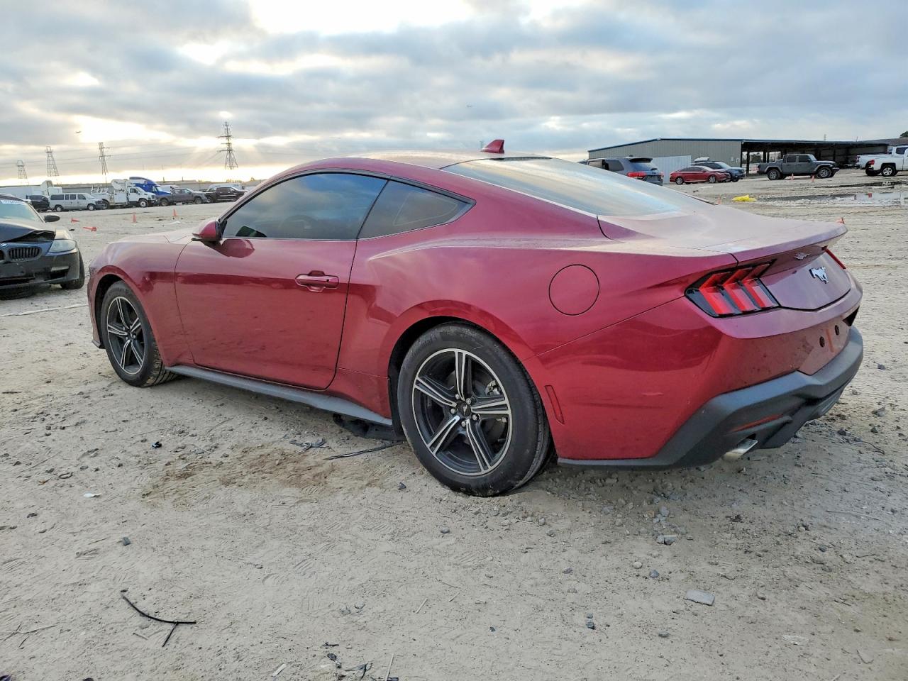 2025 FORD MUSTANG photo 2