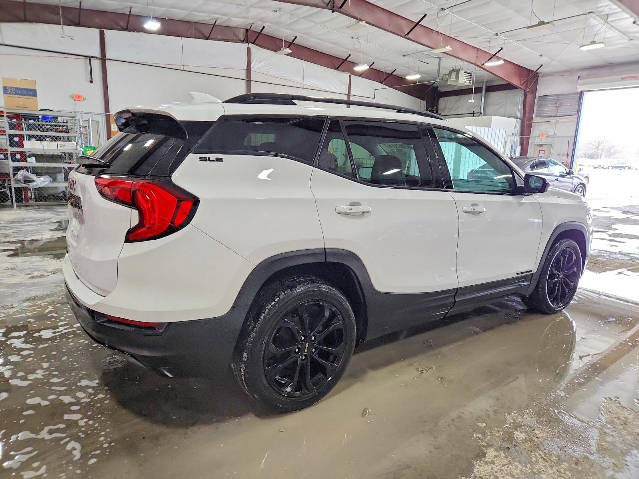 2019 GMC TERRAIN SLE photo 3