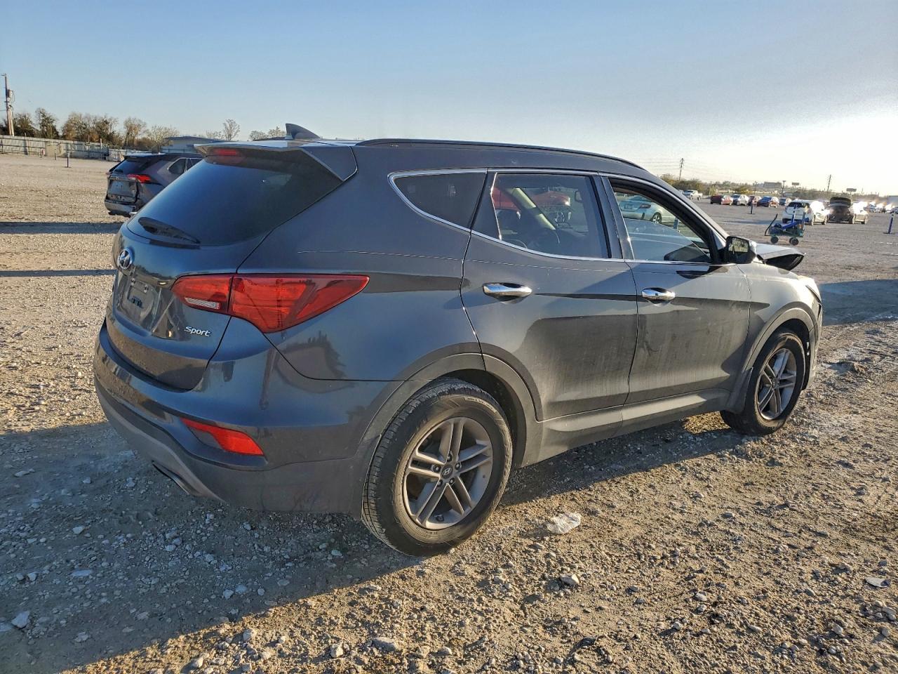 2018 HYUNDAI SANTA FE SPORT photo 3