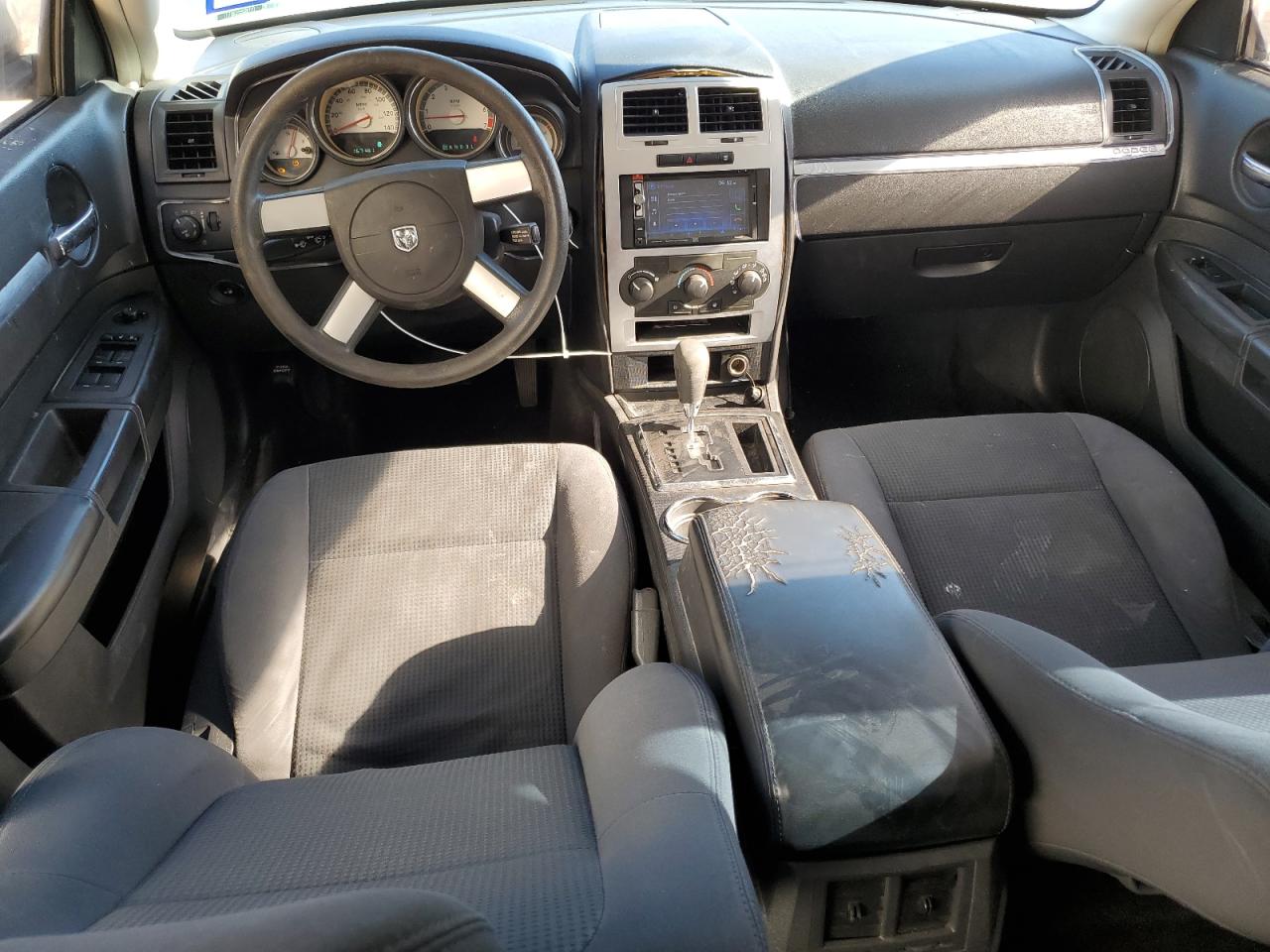 2010 DODGE CHARGER SXT photo 8