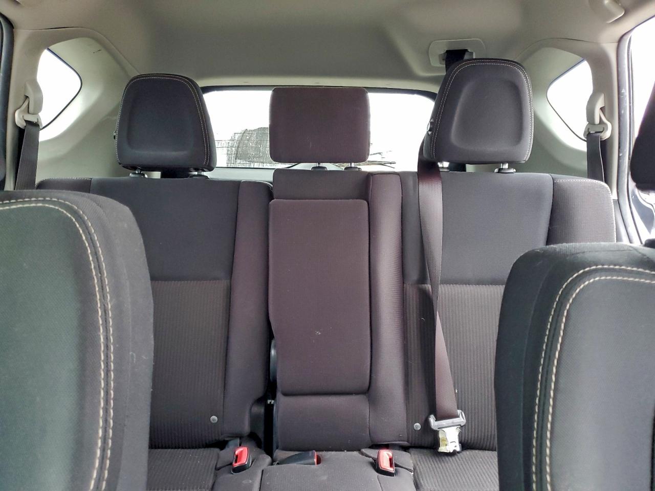 2013 TOYOTA RAV4 XLE photo 10