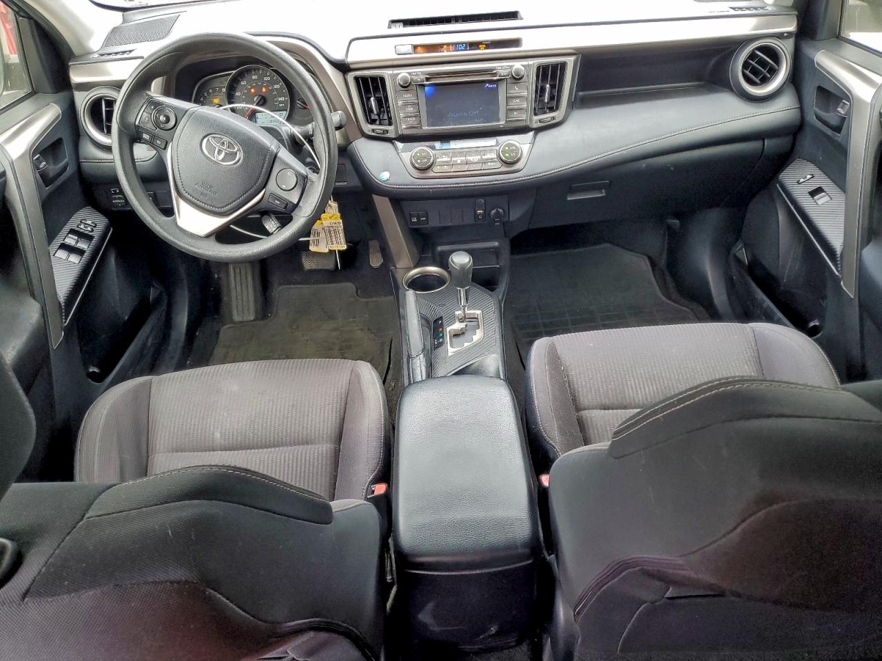 2013 TOYOTA RAV4 XLE photo 8