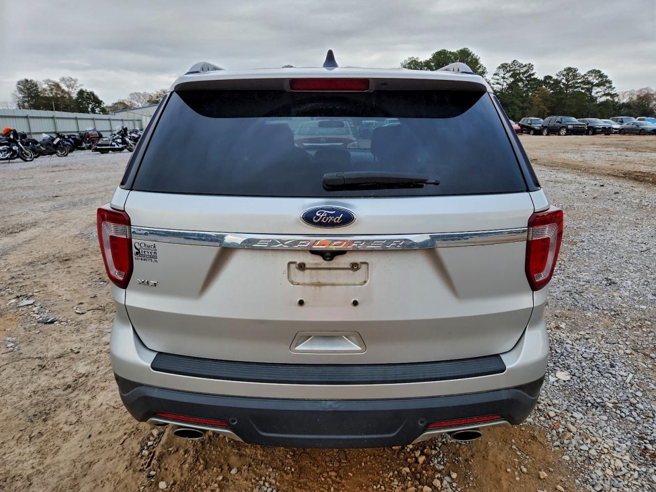 2018 FORD EXPLORER XLT photo 6