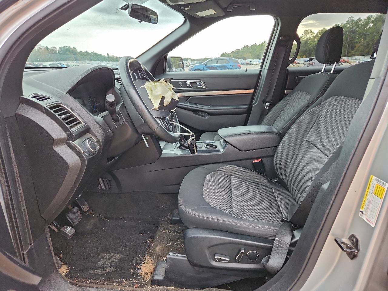 2018 FORD EXPLORER XLT photo 7
