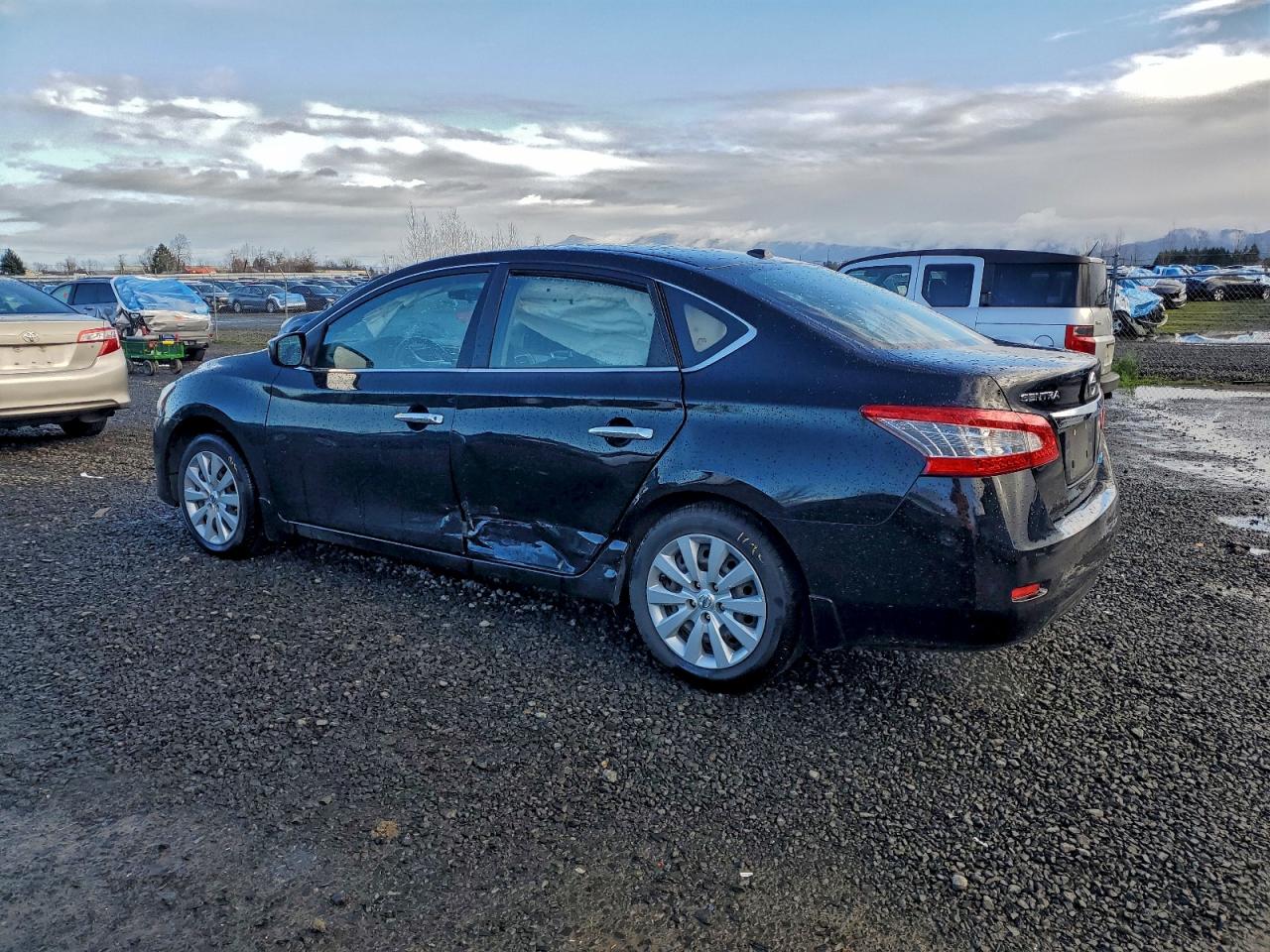 2014 NISSAN SENTRA S photo 3