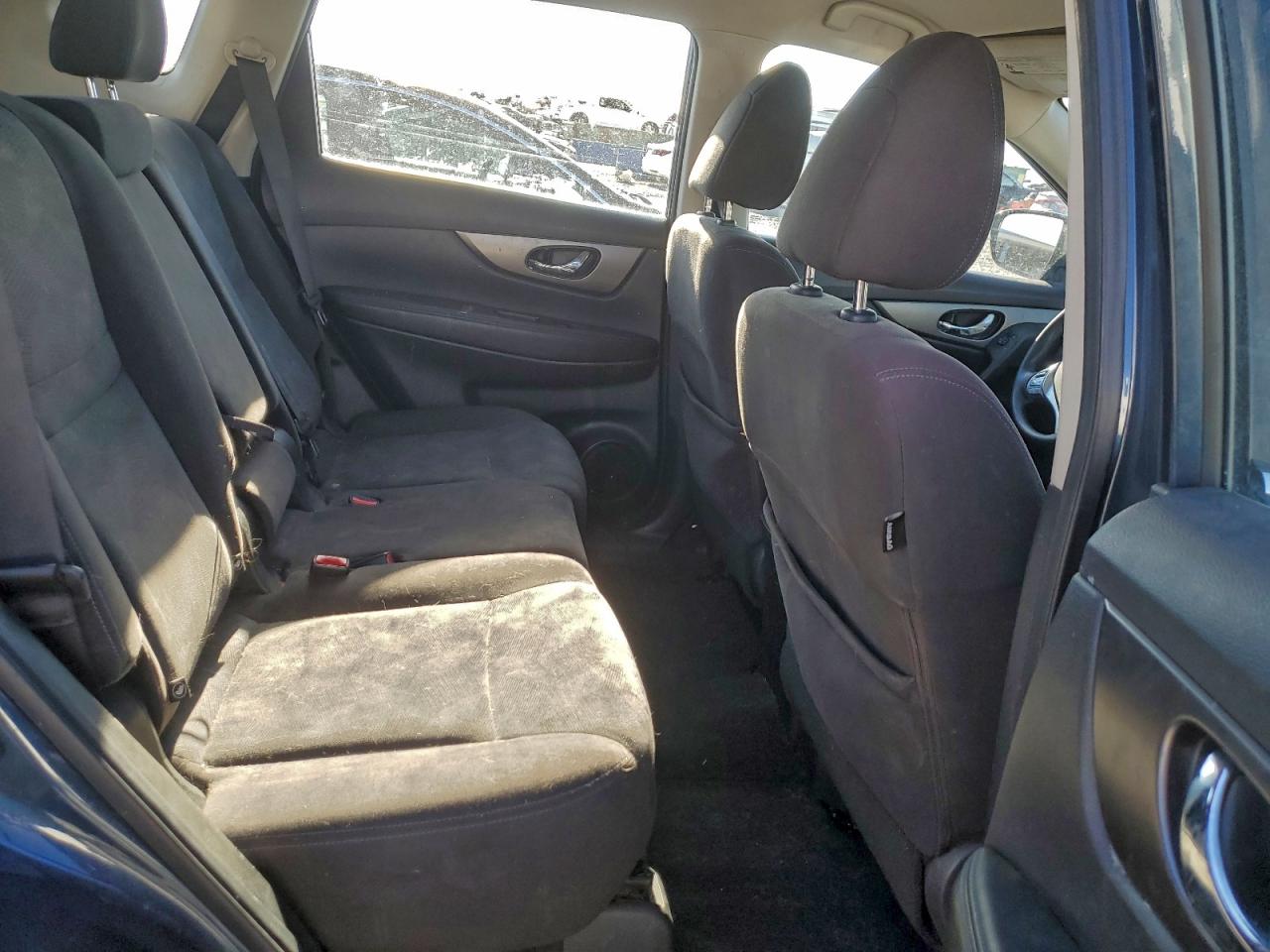 2016 NISSAN ROGUE S photo 11