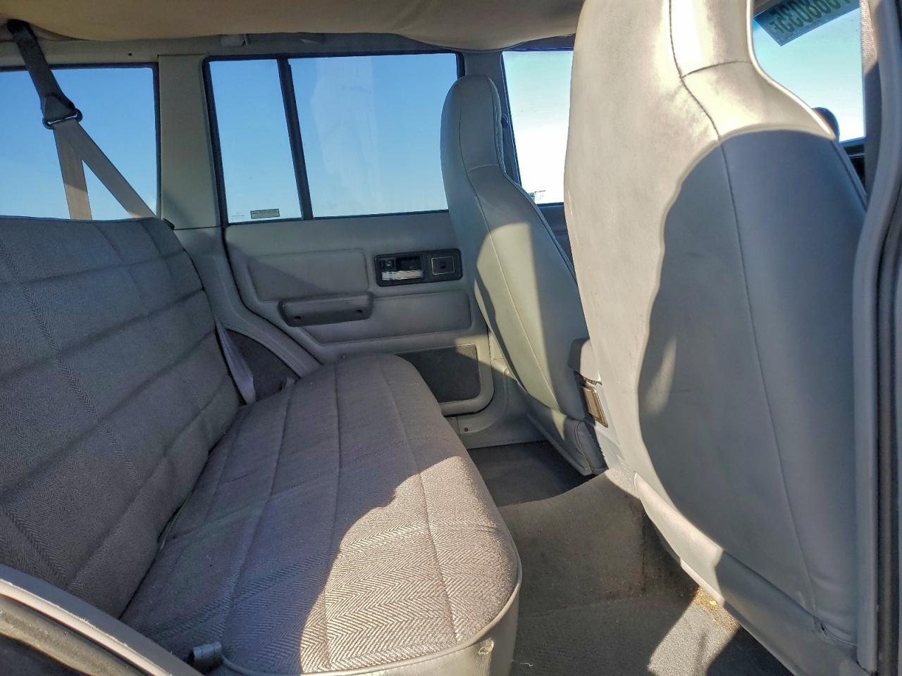 1996 JEEP CHEROKEE SPORT photo 11