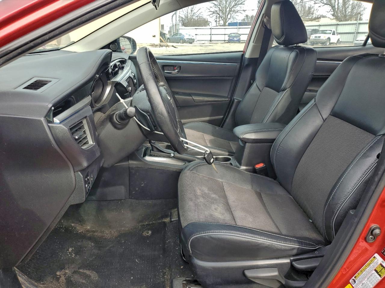2014 TOYOTA COROLLA L photo 7
