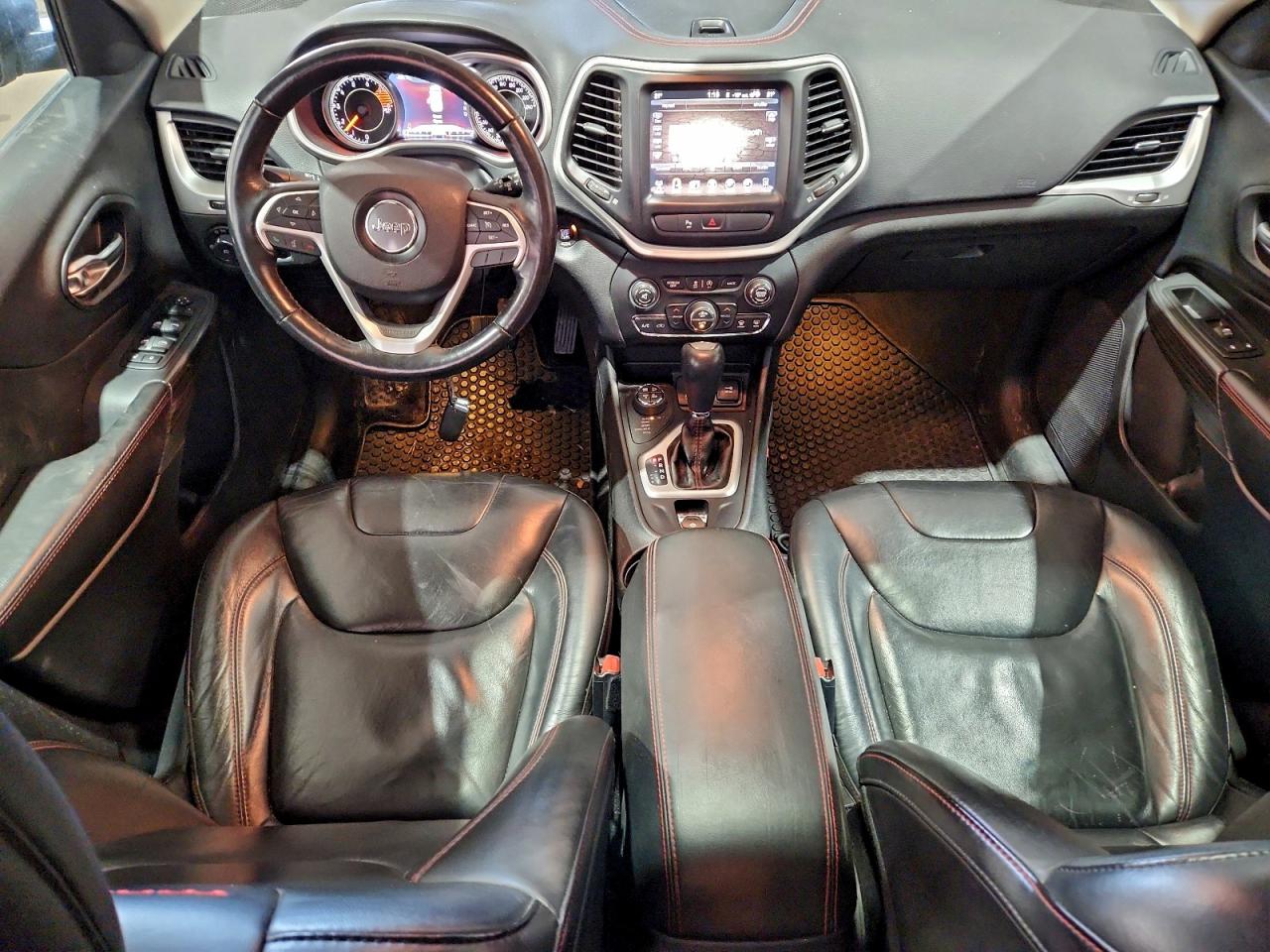 2016 JEEP CHEROKEE TRAILHAWK photo 8