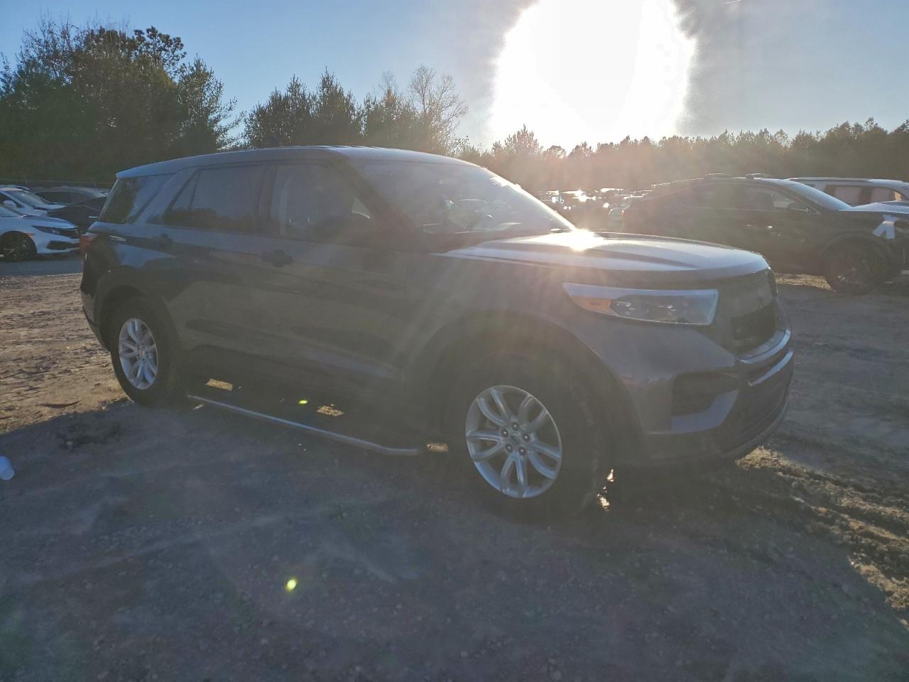 2021 FORD EXPLORER photo 4