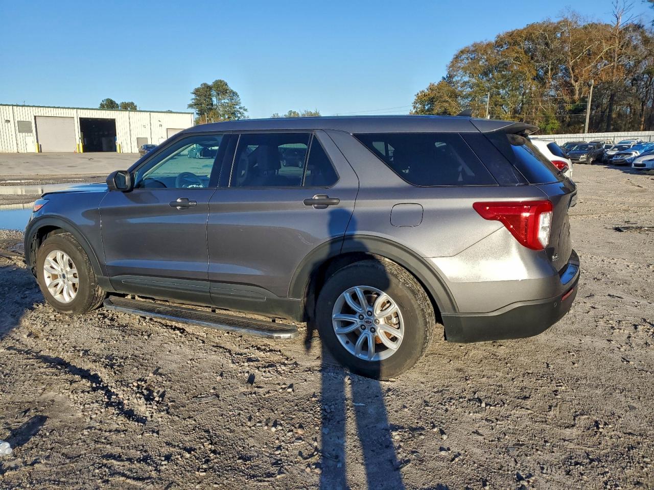 2021 FORD EXPLORER photo 2