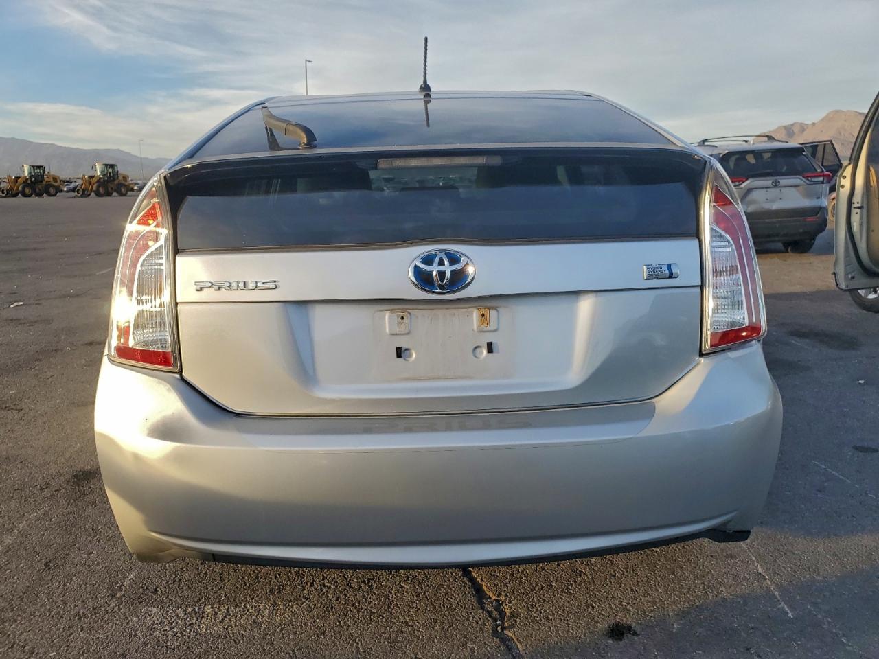 2013 TOYOTA PRIUS photo 6