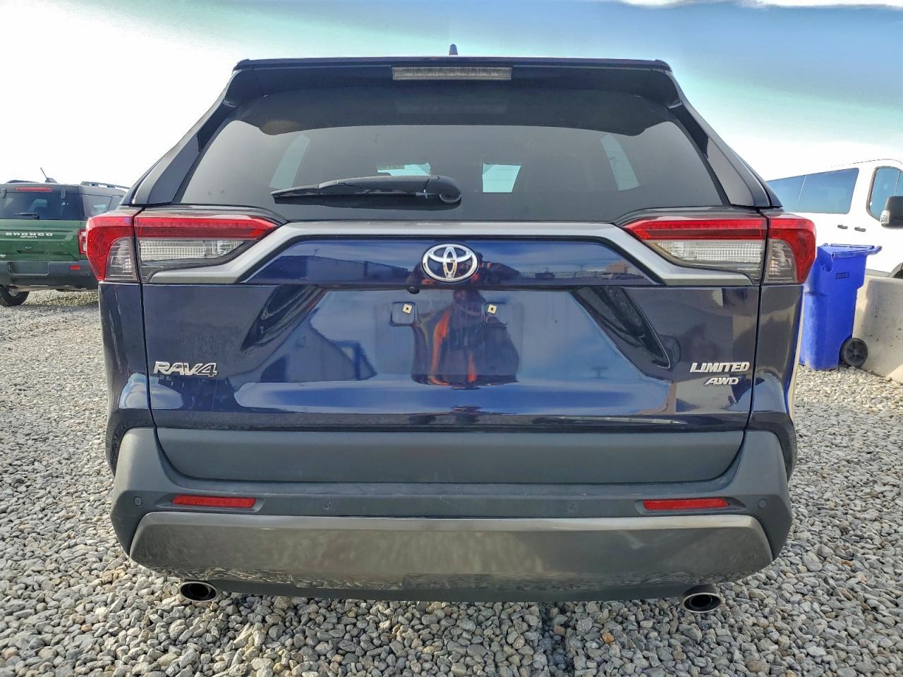 2019 TOYOTA RAV4 LIMITED photo 6