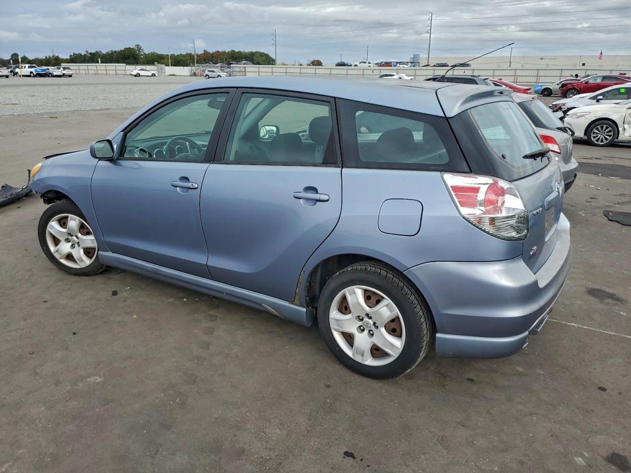 2005 TOYOTA COROLLA MATRIX XR photo 2