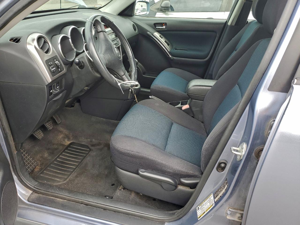 2005 TOYOTA COROLLA MATRIX XR photo 7