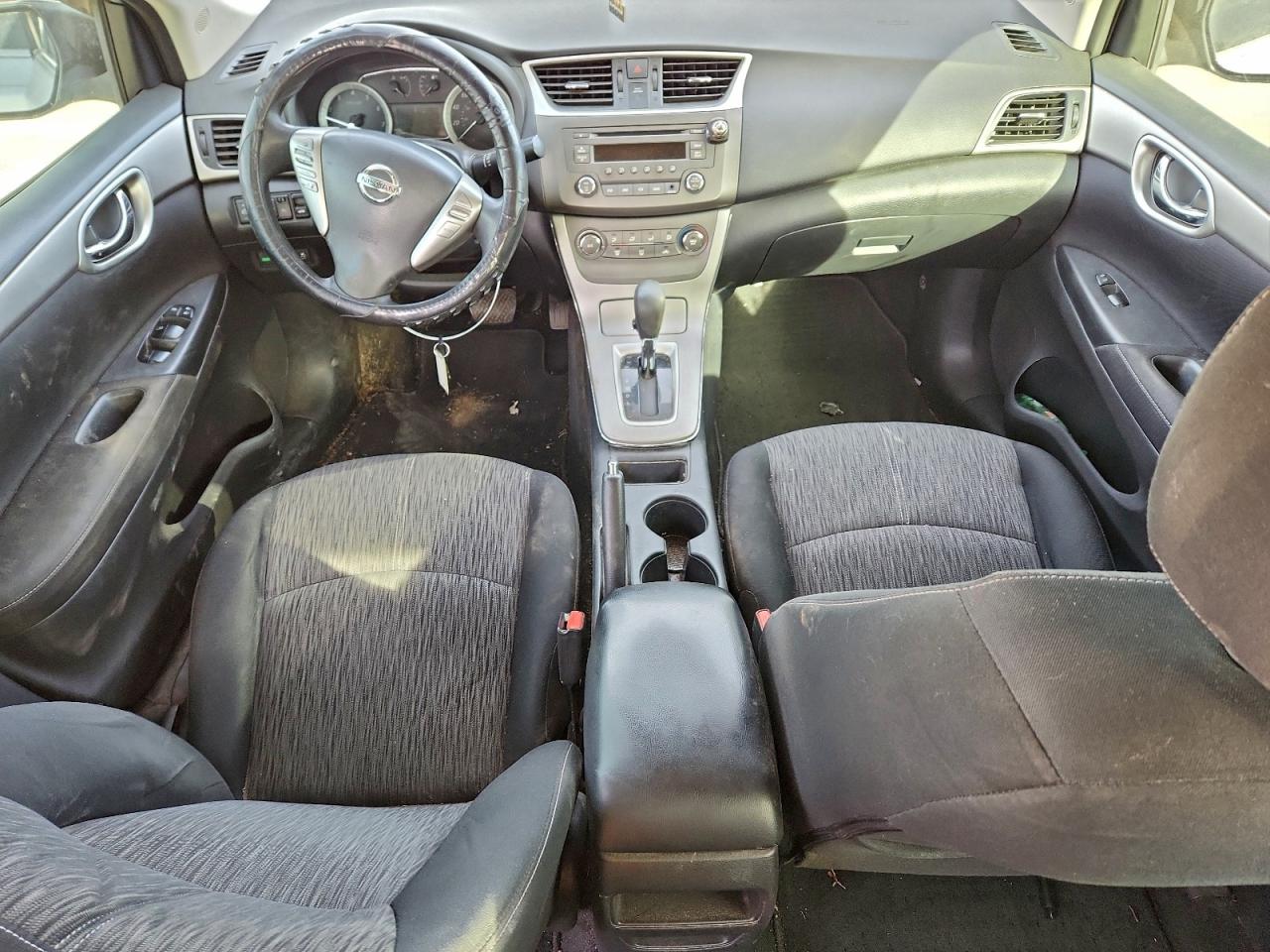 2014 NISSAN SENTRA S photo 8