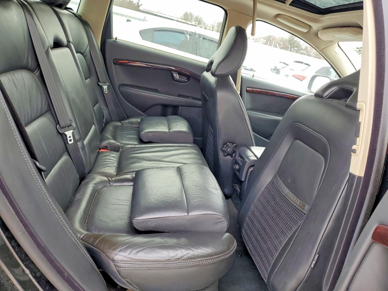 2008 VOLVO XC70 photo 10