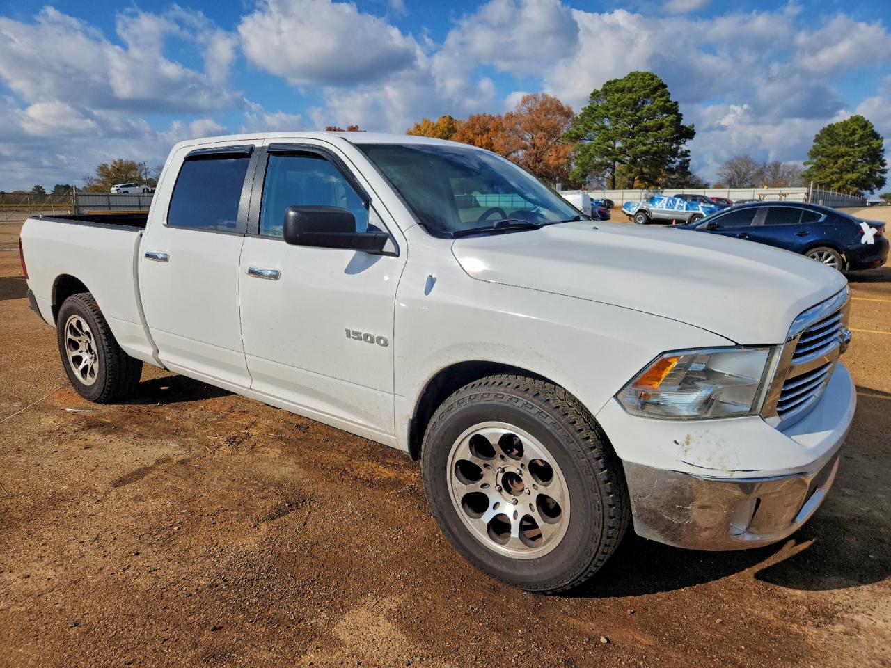 2014 RAM 1500 SLT photo 4