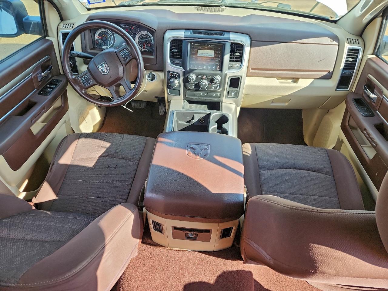 2014 RAM 1500 SLT photo 8