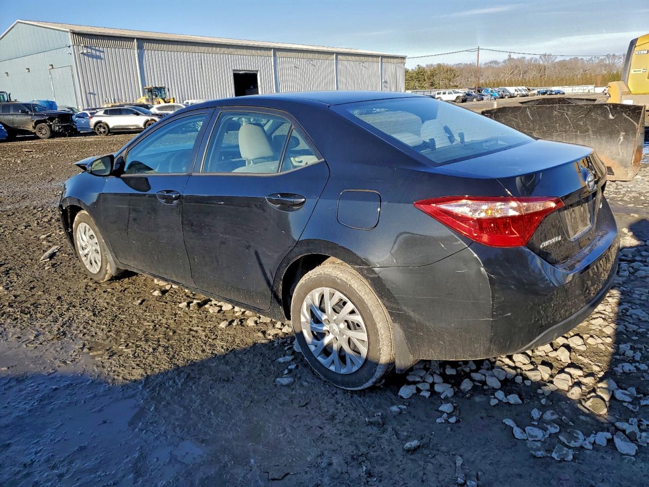 2018 TOYOTA COROLLA L photo 2