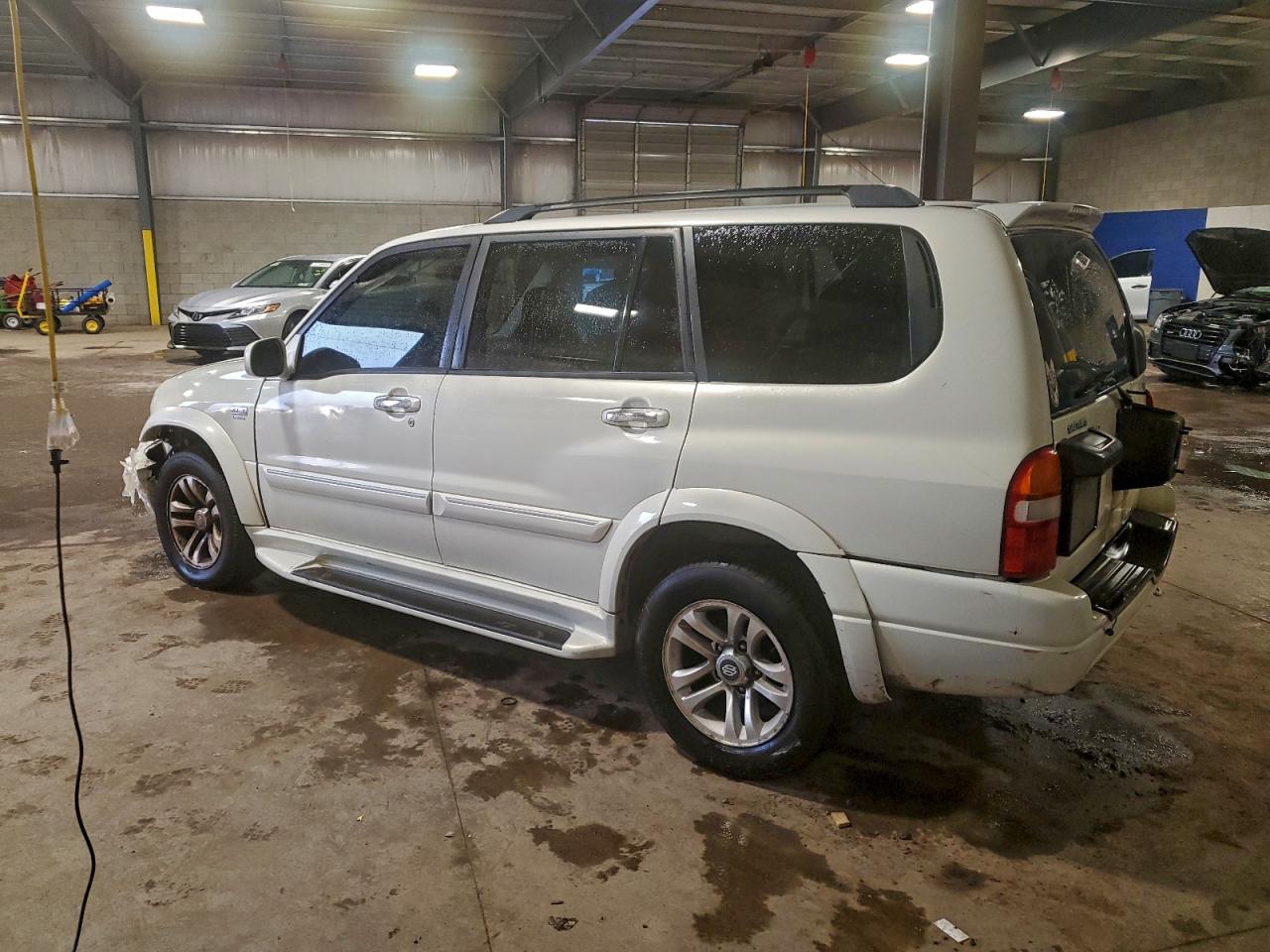 2002 SUZUKI XL7 PLUS photo 2