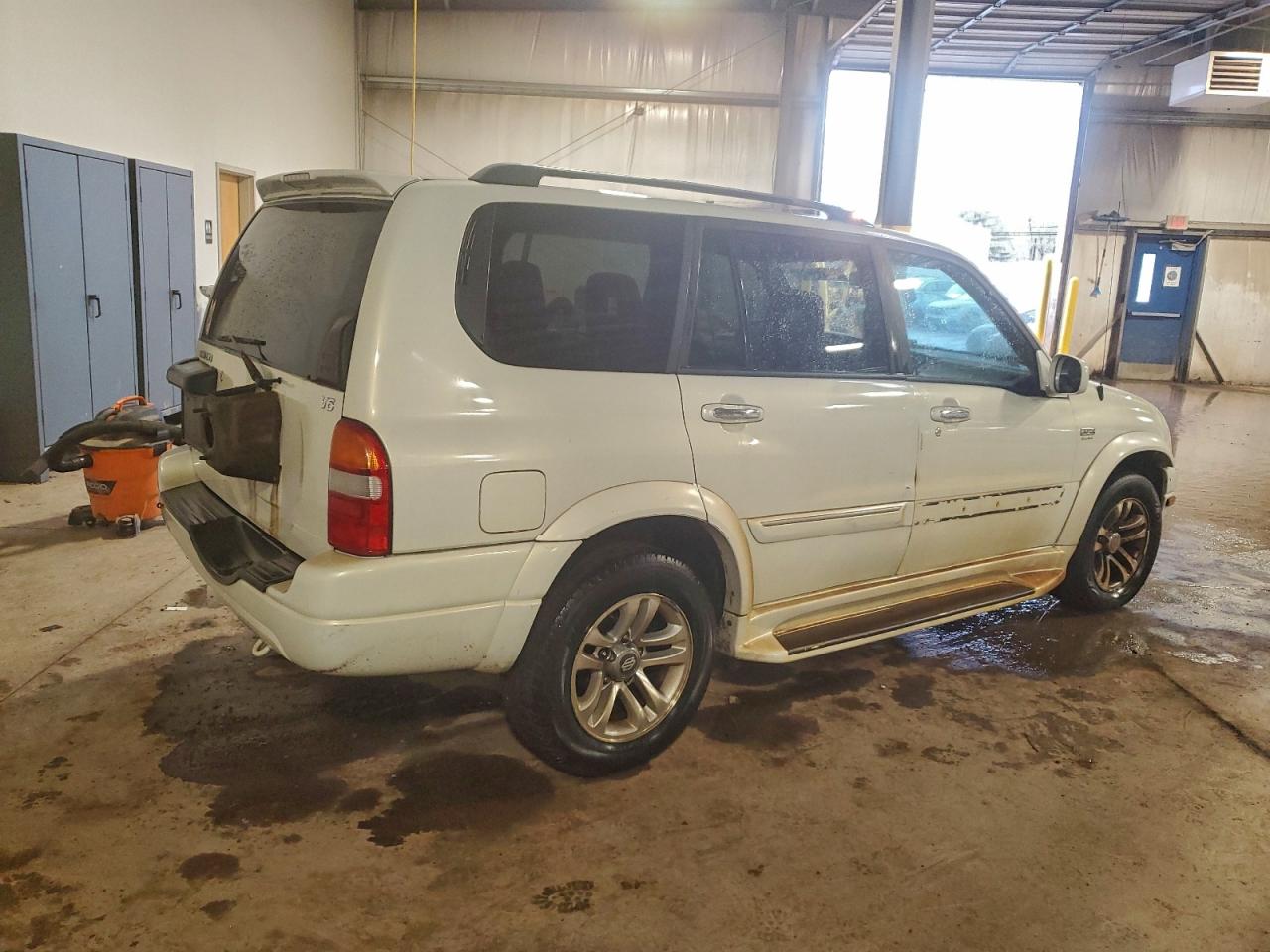 2002 SUZUKI XL7 PLUS photo 3