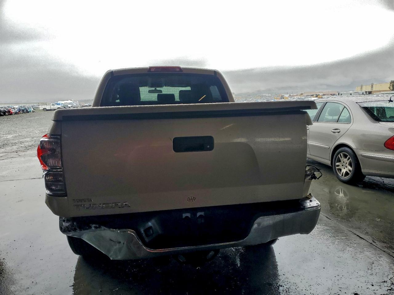 2010 TOYOTA TUNDRA CREWMAX SR5 photo 6