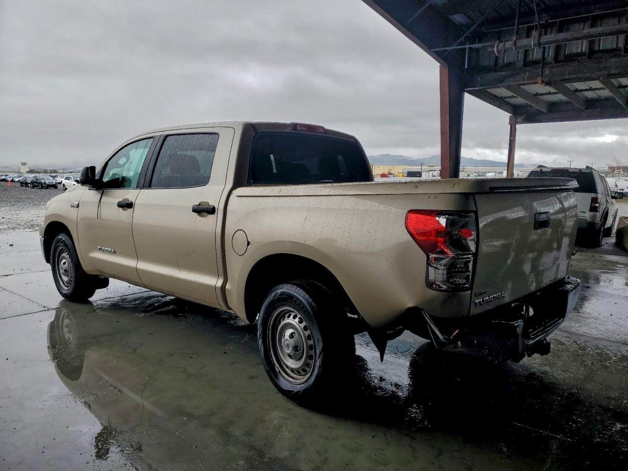 2010 TOYOTA TUNDRA CREWMAX SR5 photo 2