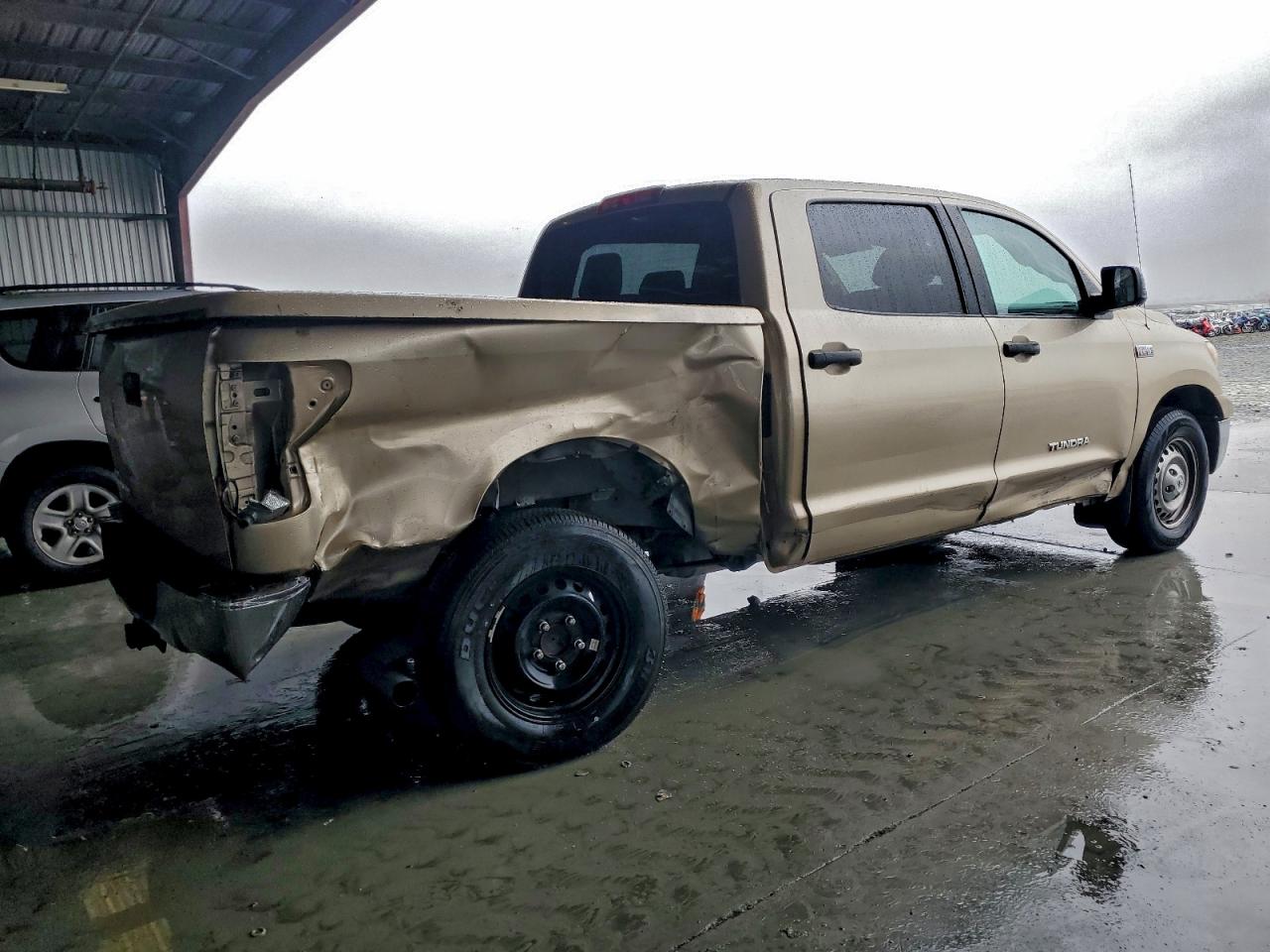 2010 TOYOTA TUNDRA CREWMAX SR5 photo 3