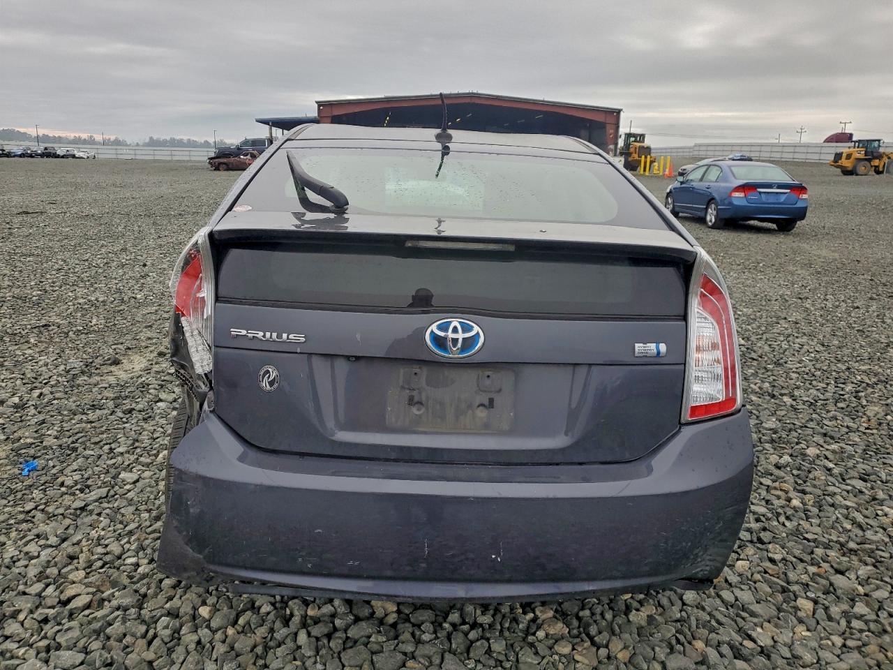 2013 TOYOTA PRIUS photo 6